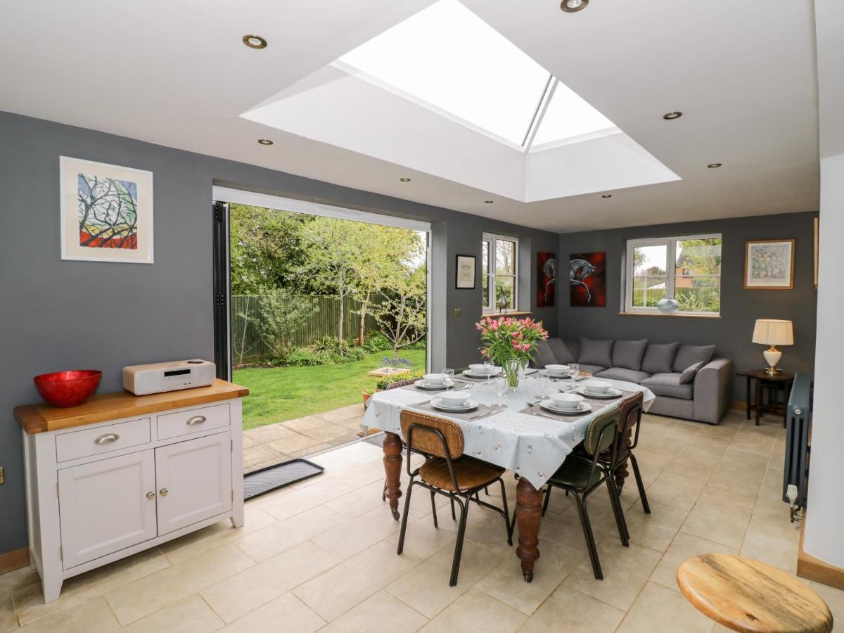 Villa Rosemead Moreton-in-Marsh Exterior foto